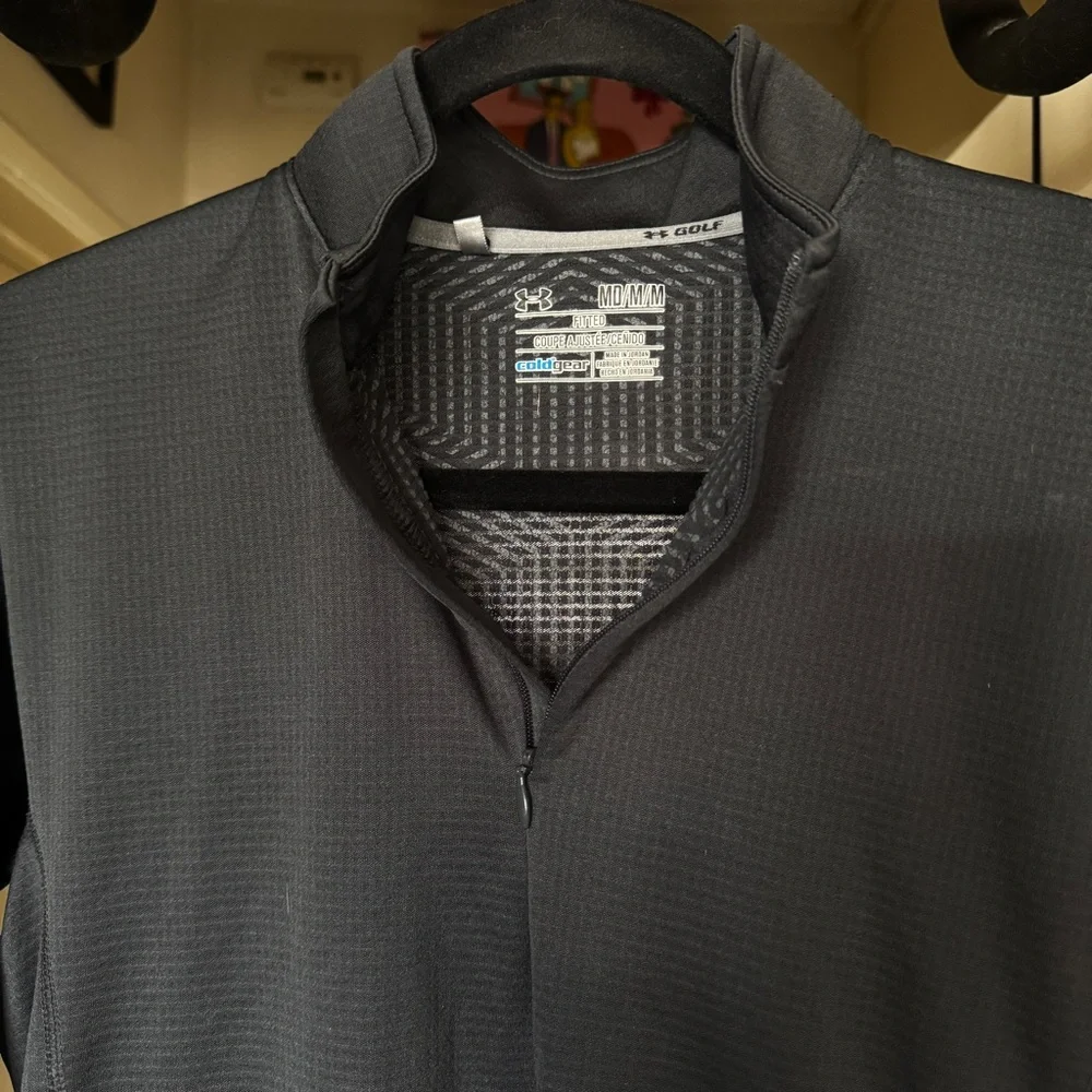 Men’s Medium Black Under Armour Fitted Golf Jacket